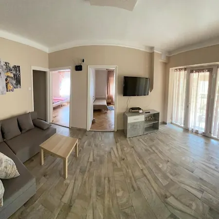 Edina Apartmán *